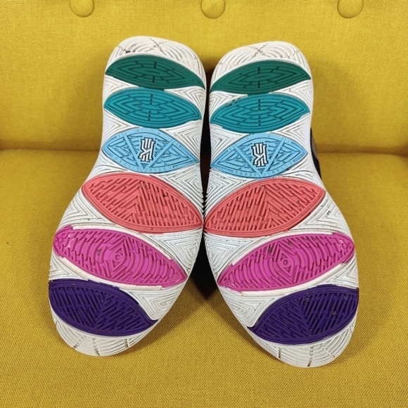 Nike Kyrie 5 Galaxy Basketball Sneaker Navy White Big Kid Athletic Shoes Size 5Y - Picture 8 of 9